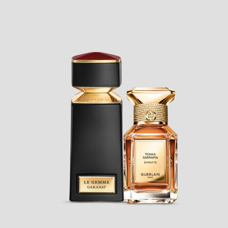 Dos frascos de perfume, Perfumes