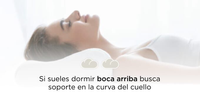 Mujer durmiendo boca arriba