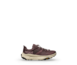 tenis color gris con blanco