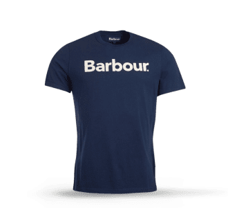 Playera color azul con el nombre de la marca. BARBOUR