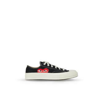 Tenis de color gris con dibujo de un coracon, Comme des Garçons