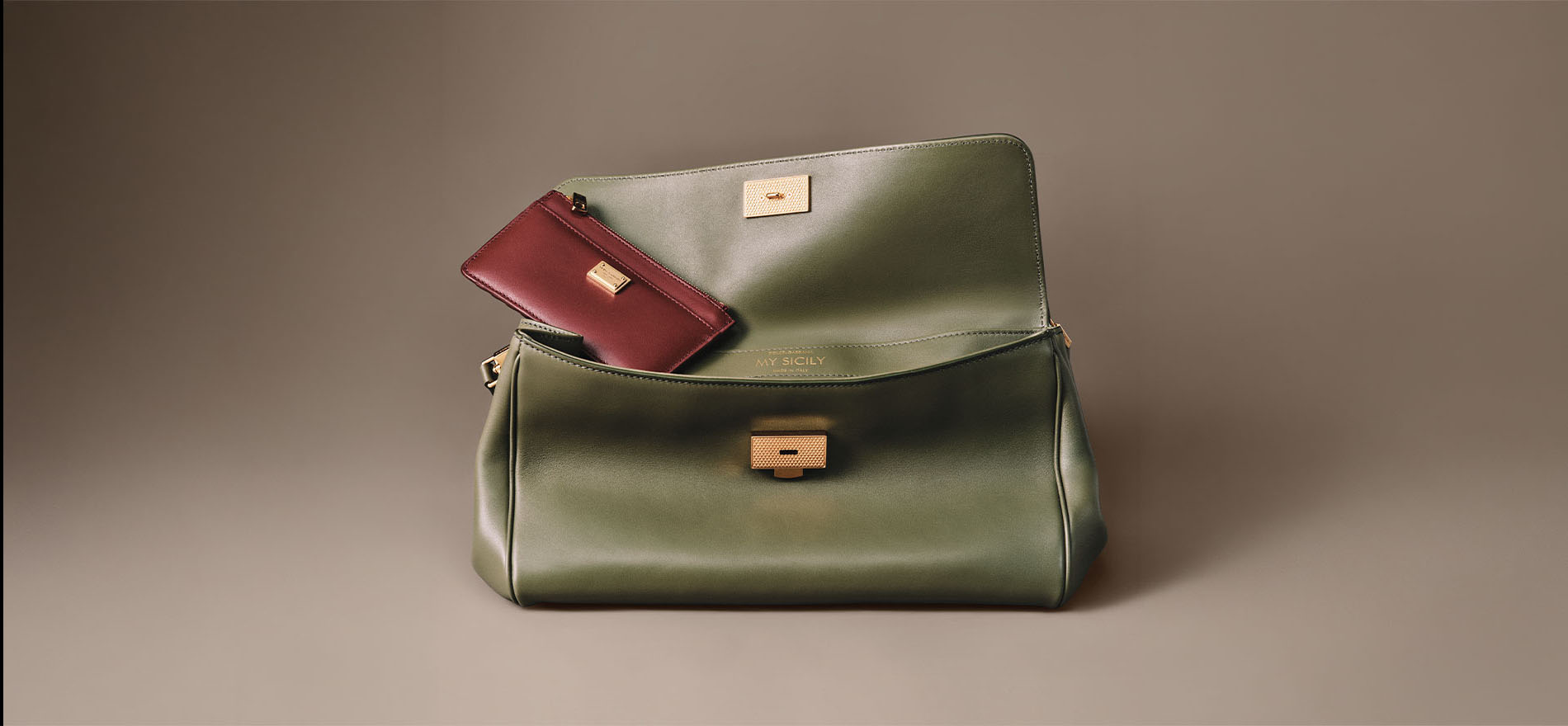 Bolso color verde de la marca DOLCE & GABBANA