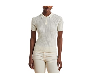 mujer con ropa blanca, Camisas de punto