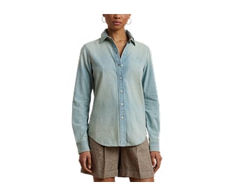 mujer con blusa azul y pantalon verde, Camisas