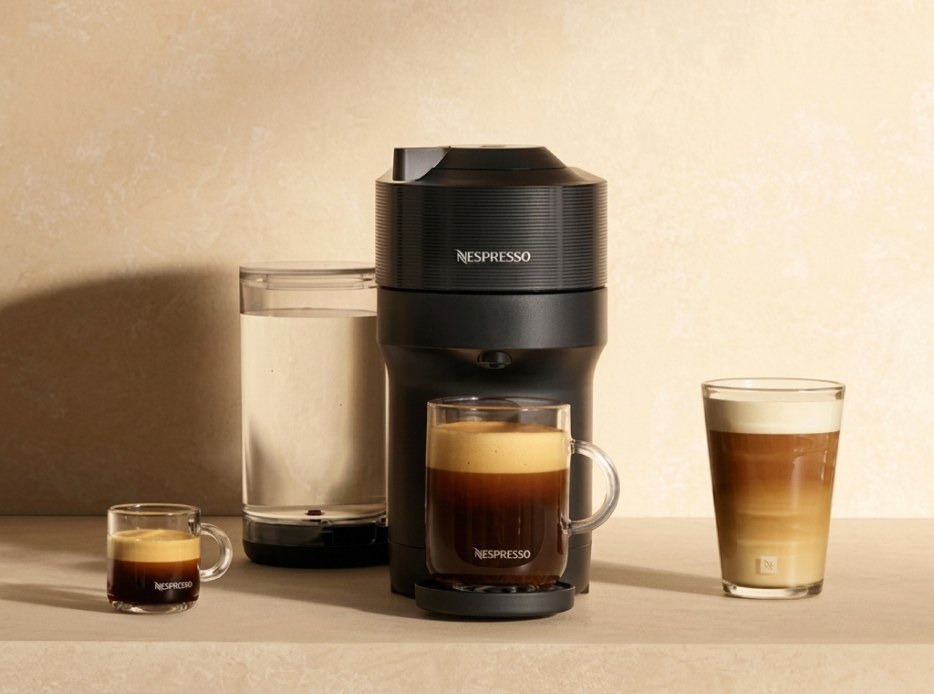 cafetera negra Nespresso
