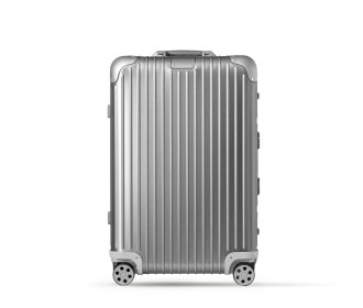Imagen de maleta gris con ruedas rectangular de la marca RIMOWA
