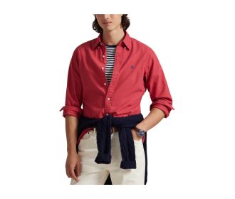 hombre con  pantalon cafe y sueter color vino, POLO RALPH LAUREN