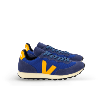 VTenis azul con toques color naranja, VEJA,