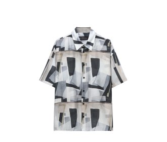 camisa blanca con negro
