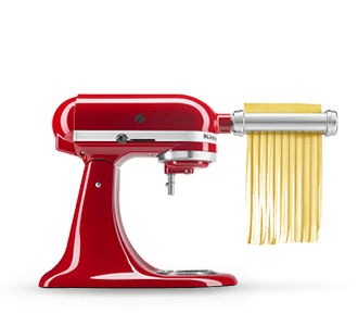 batidora roja con accesorio, KITCHENAID