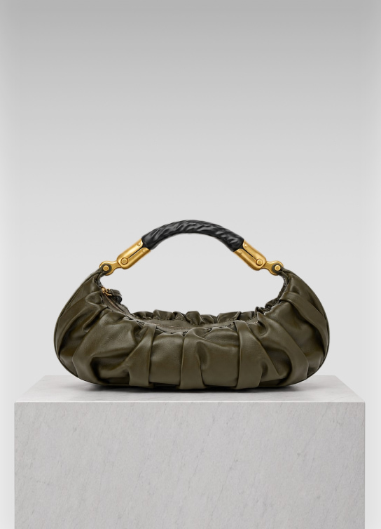 Accesorios de lujo: bolsa Balmain