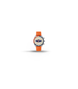 Reloj con correa anaranjada con carátula blanco