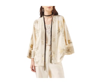 mujer con ropa cafe, RAPSODIA