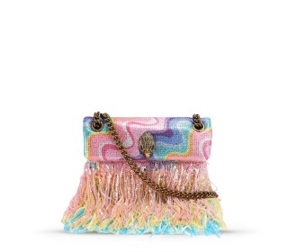 bolso de colores con ilos colgando en la parte frontal de la marca KURT GEIGER