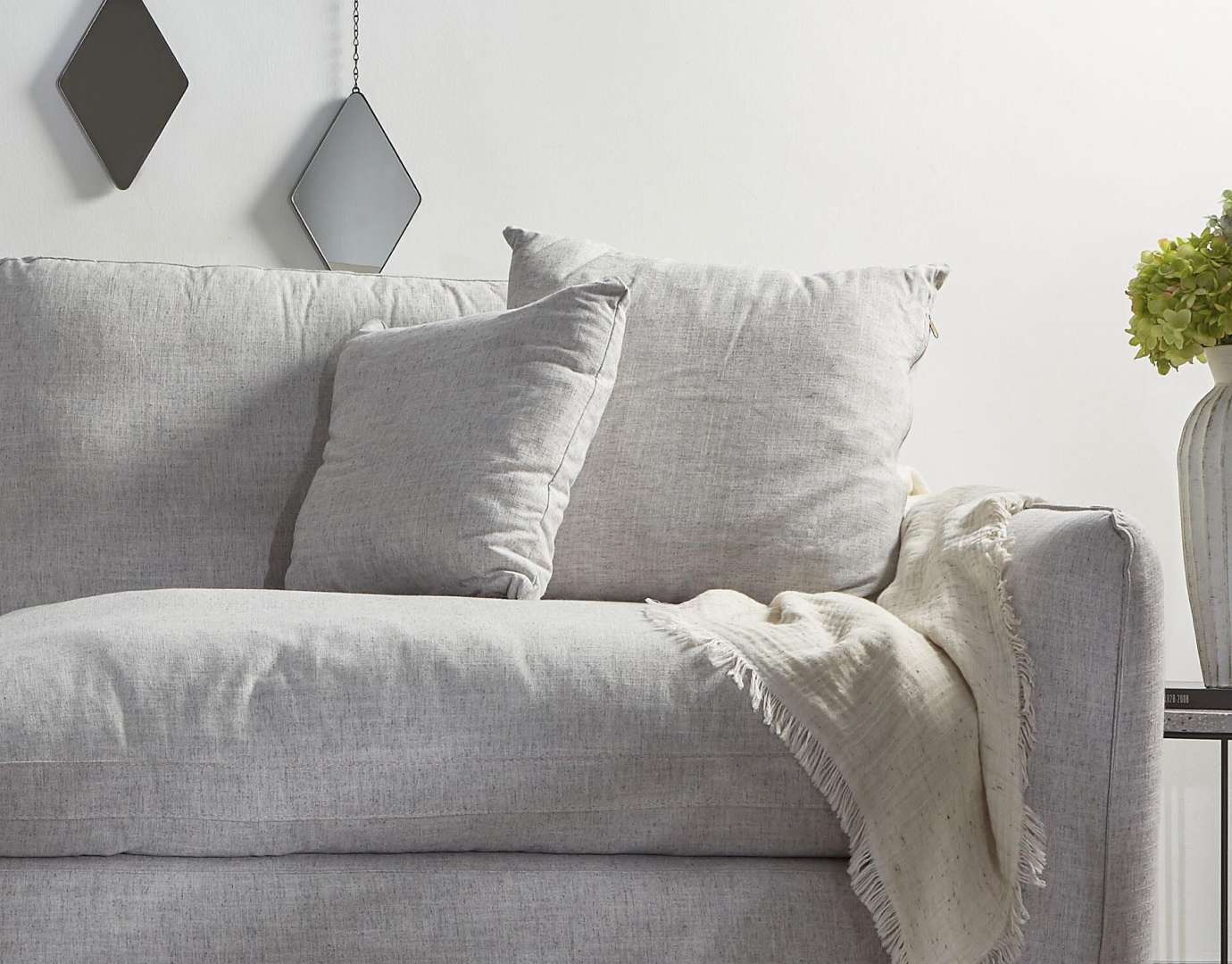 sofa blanco hogar