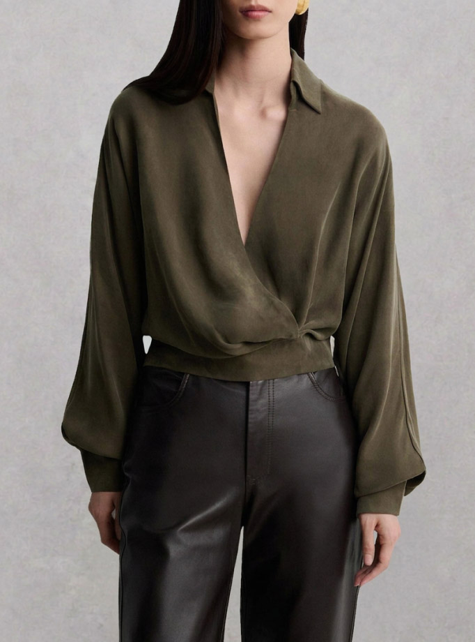 Blusas et&eacute;reas