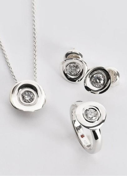 Joyería  plateada TANE