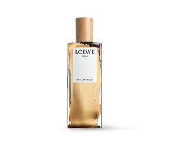 Imagen de un frasco de perfume color rosa, LOEWE