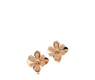aretes en forma de flor dorados