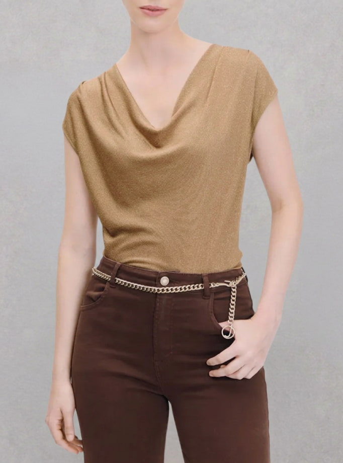 Blusas et&eacute;reas