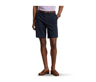 hombre usando short negro, POLO
