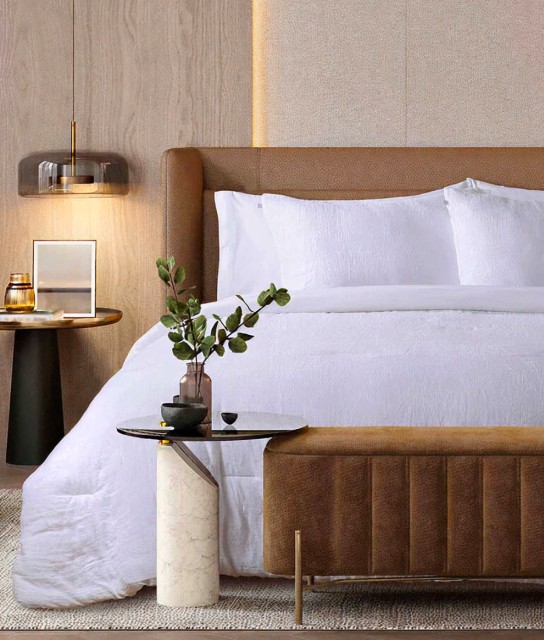 cama con edredón  blanco ROPA DE CAMA