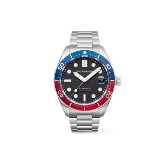 reloj plateado con caratula negra