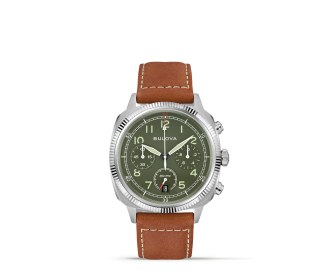 Reloj plateado con carátula verde y correa cafe de la marca BULOVA 