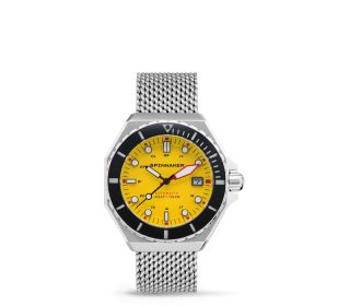 reloj color plata con caratula dorada
