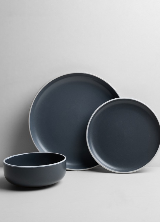 Valijja color negro claro