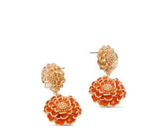 aretes color dorado