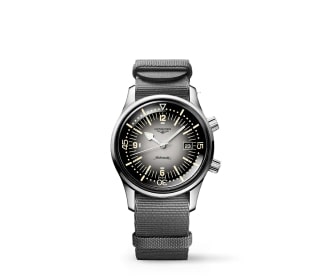 reloj plateado con extensible negro y caratula negra, LONGINES