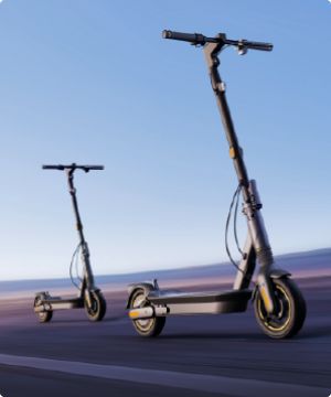 Imagen de dos scooters color negro de la marca SEGWAY banner menu