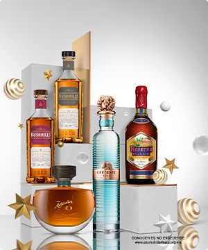 Imagen de varias botellas de CASA CUERVO de la marca CUERVO banner menu