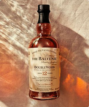 Imagen de botella de licor de la marca THE BALVENIE banner menu