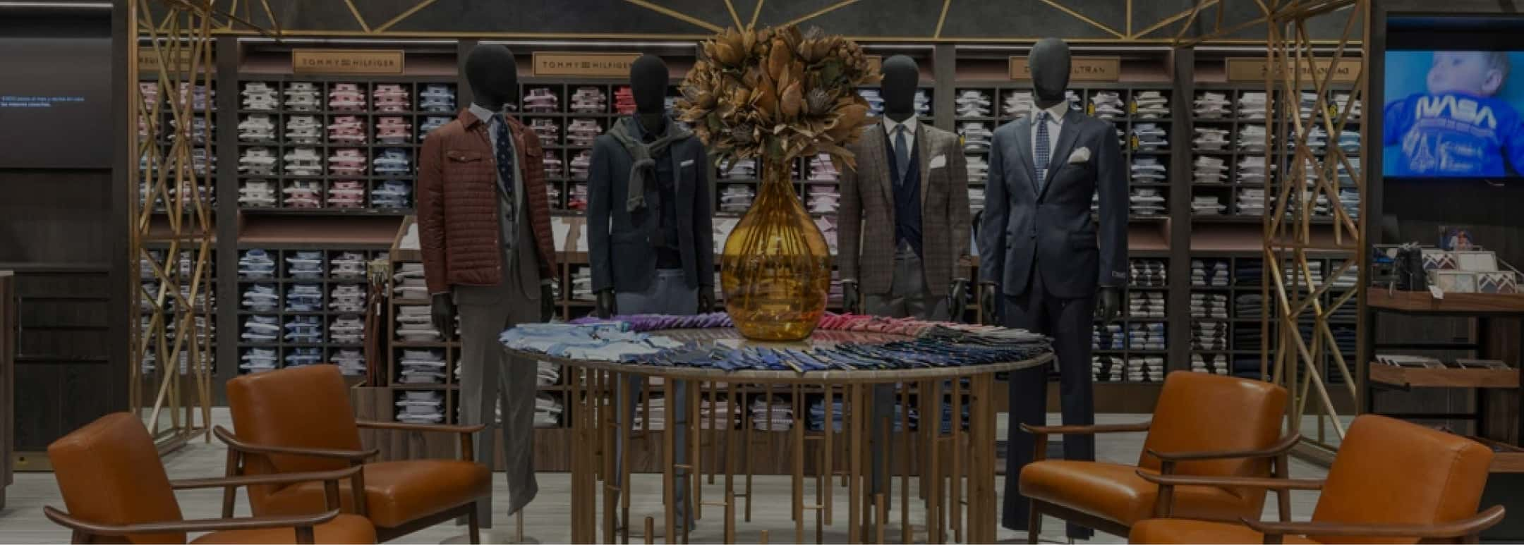 imagen del area de ropa para caballeros, en El Palacio de Hierro, Experiencias Inmersivas