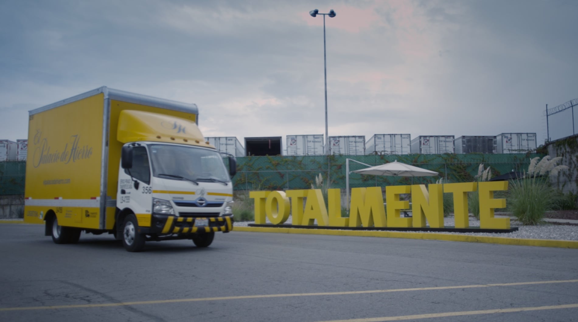 Camión de entrega a domicilio El Palacio de Hierro