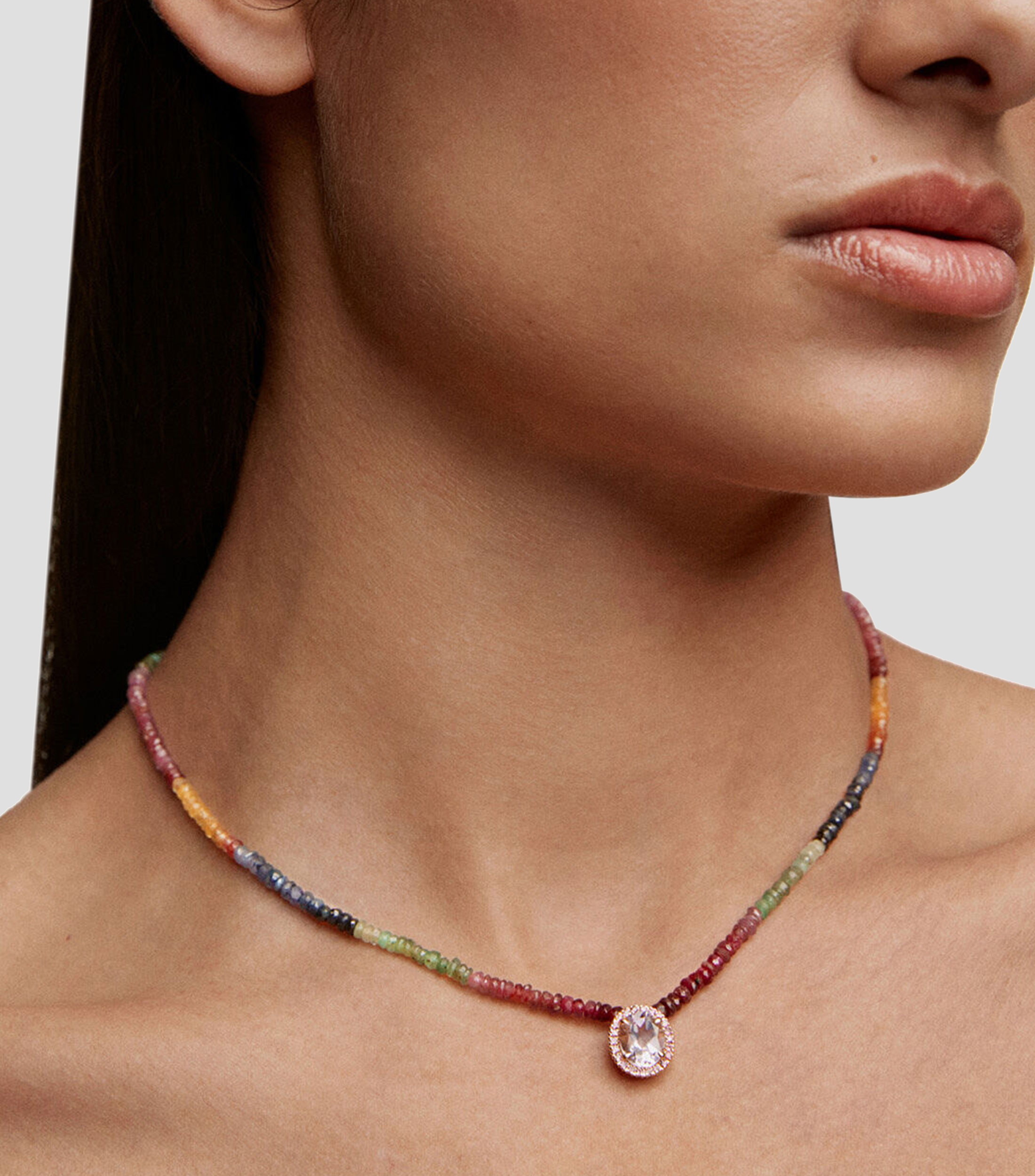 Collar con piedras y zafiros Mujer