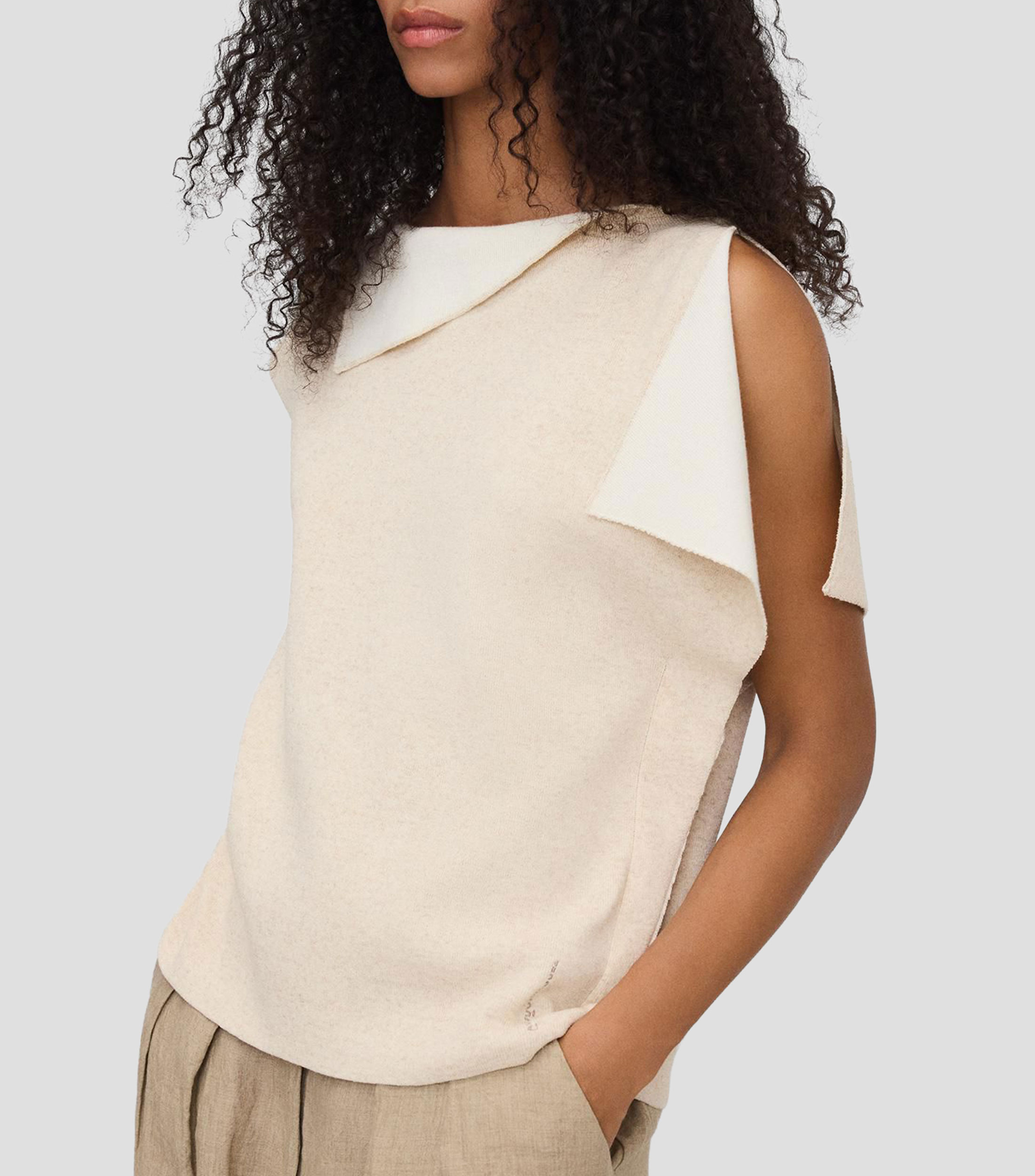 Blusa lisa con una manga corta asimétrica Mujer