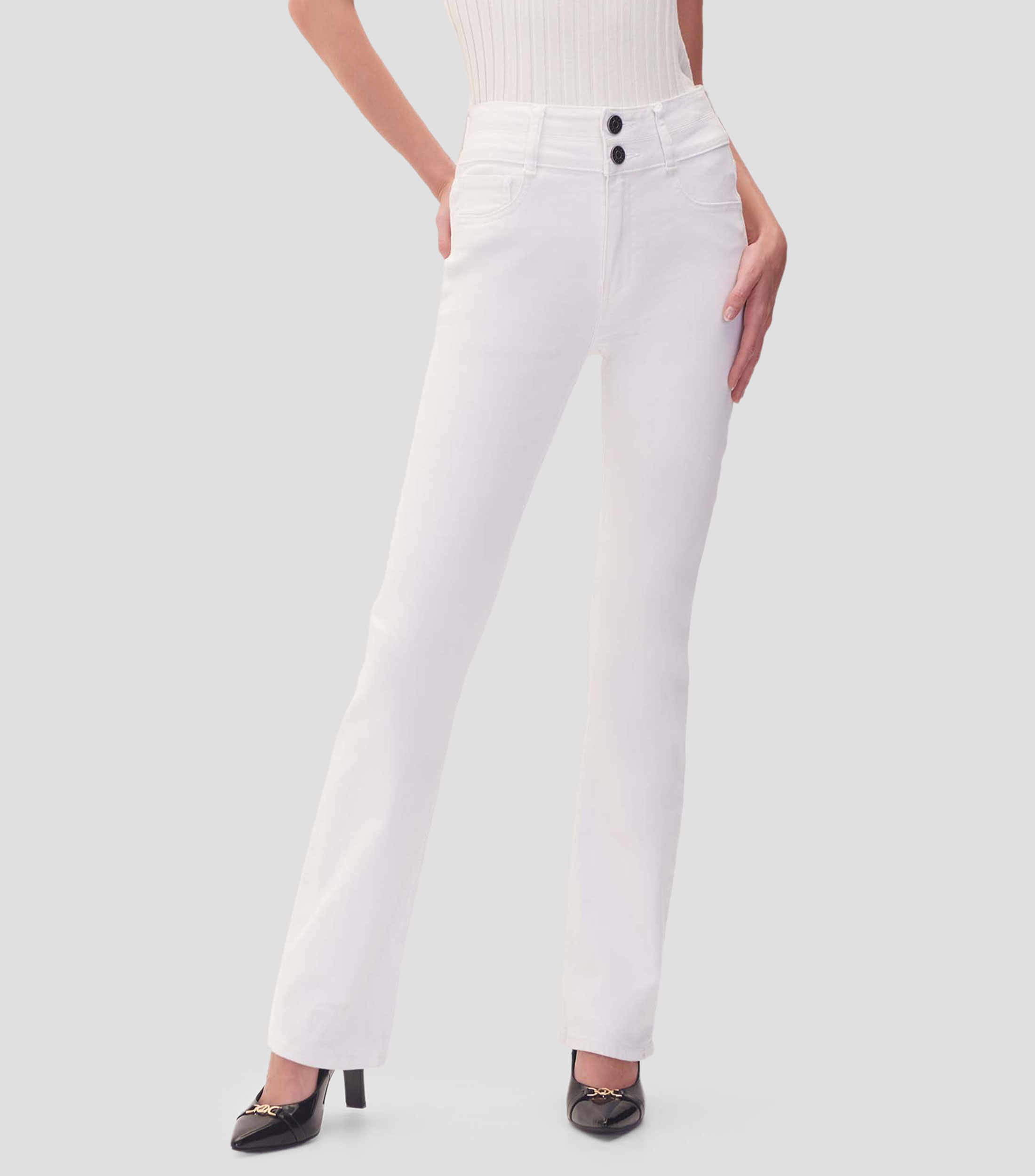 Jeans Acampanados Tiro Alto Doble Pretina Blancos Mujer