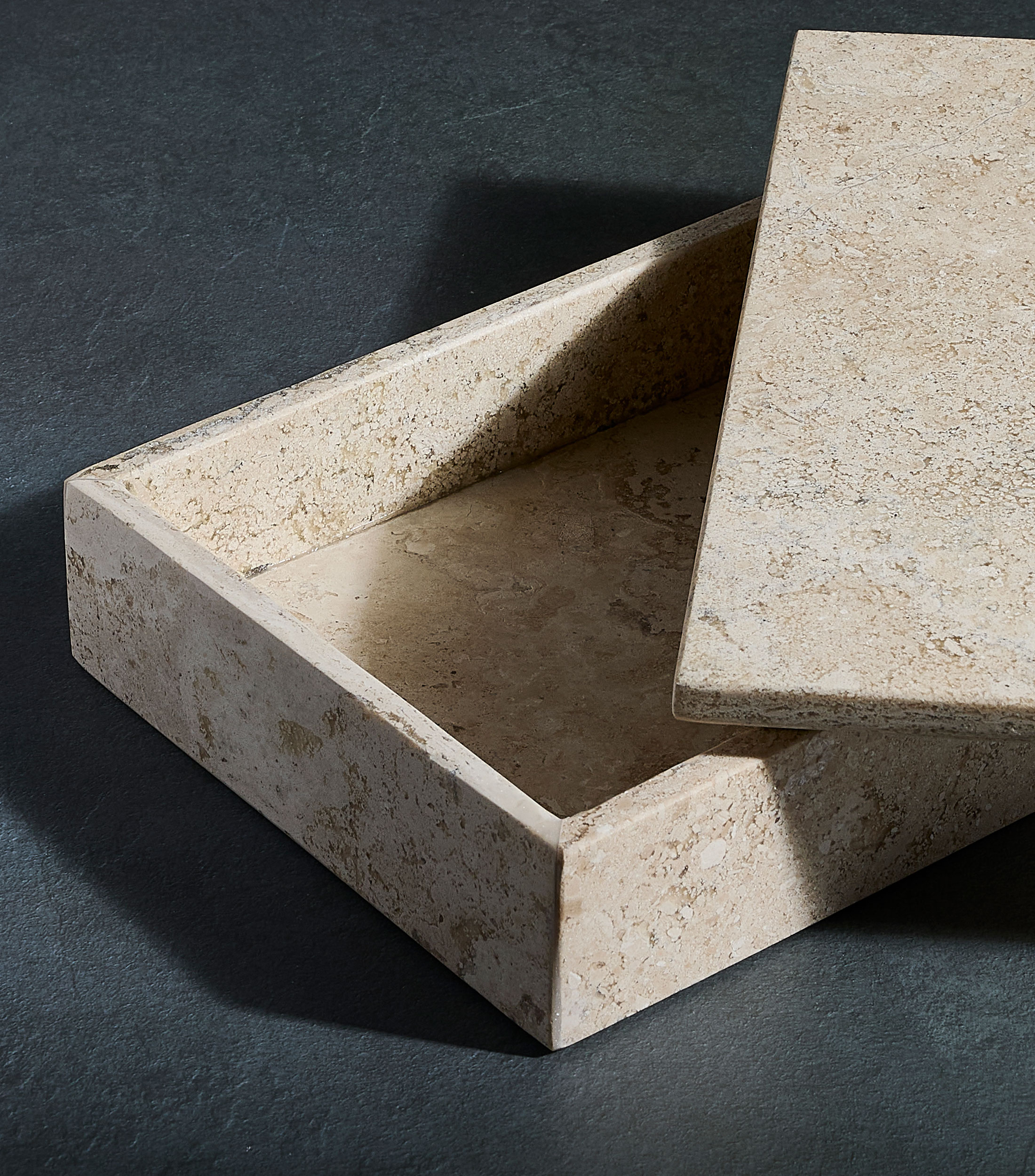 Caja grande en marmol travertino