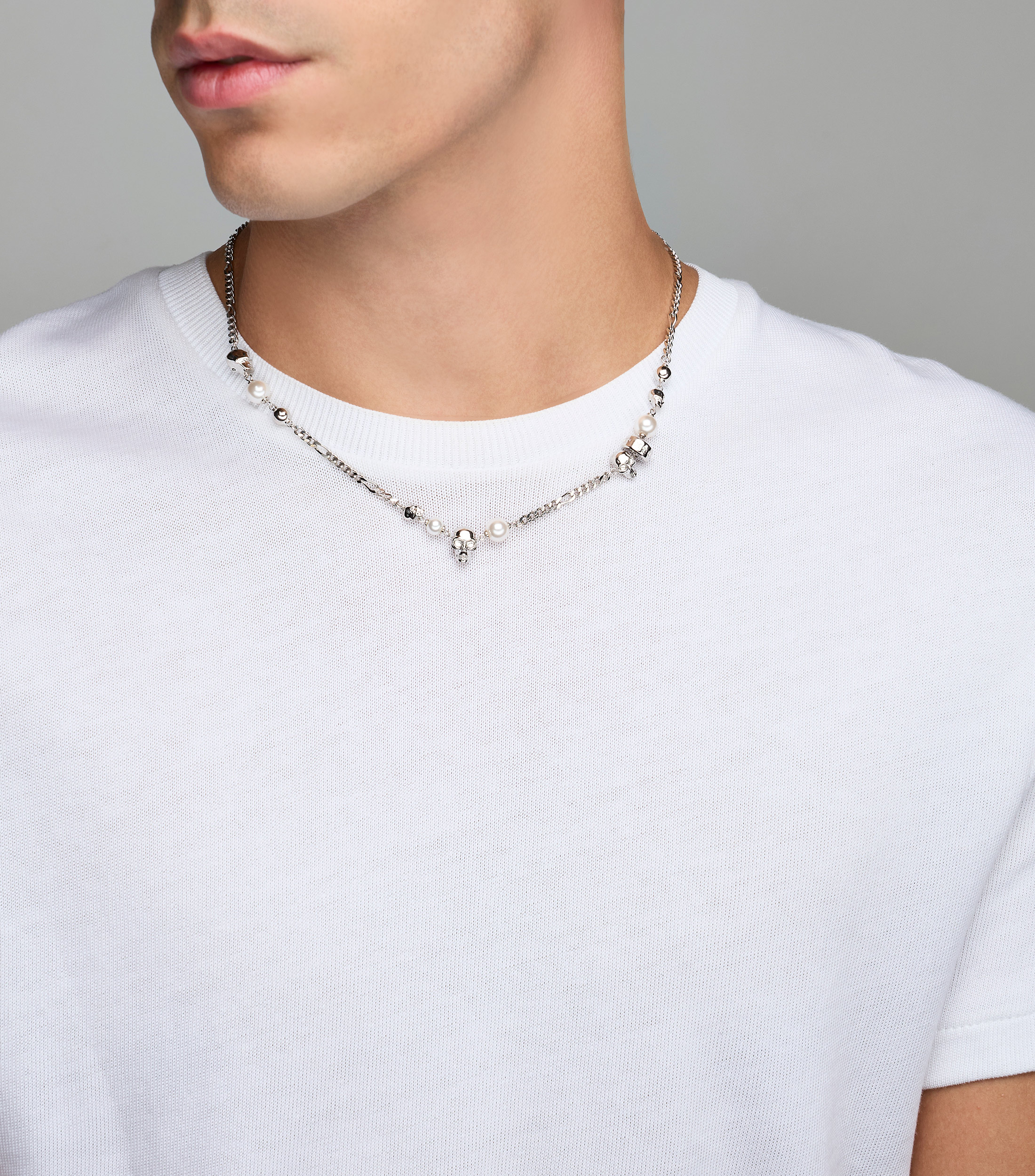 Collar con calavera y perla Hombre