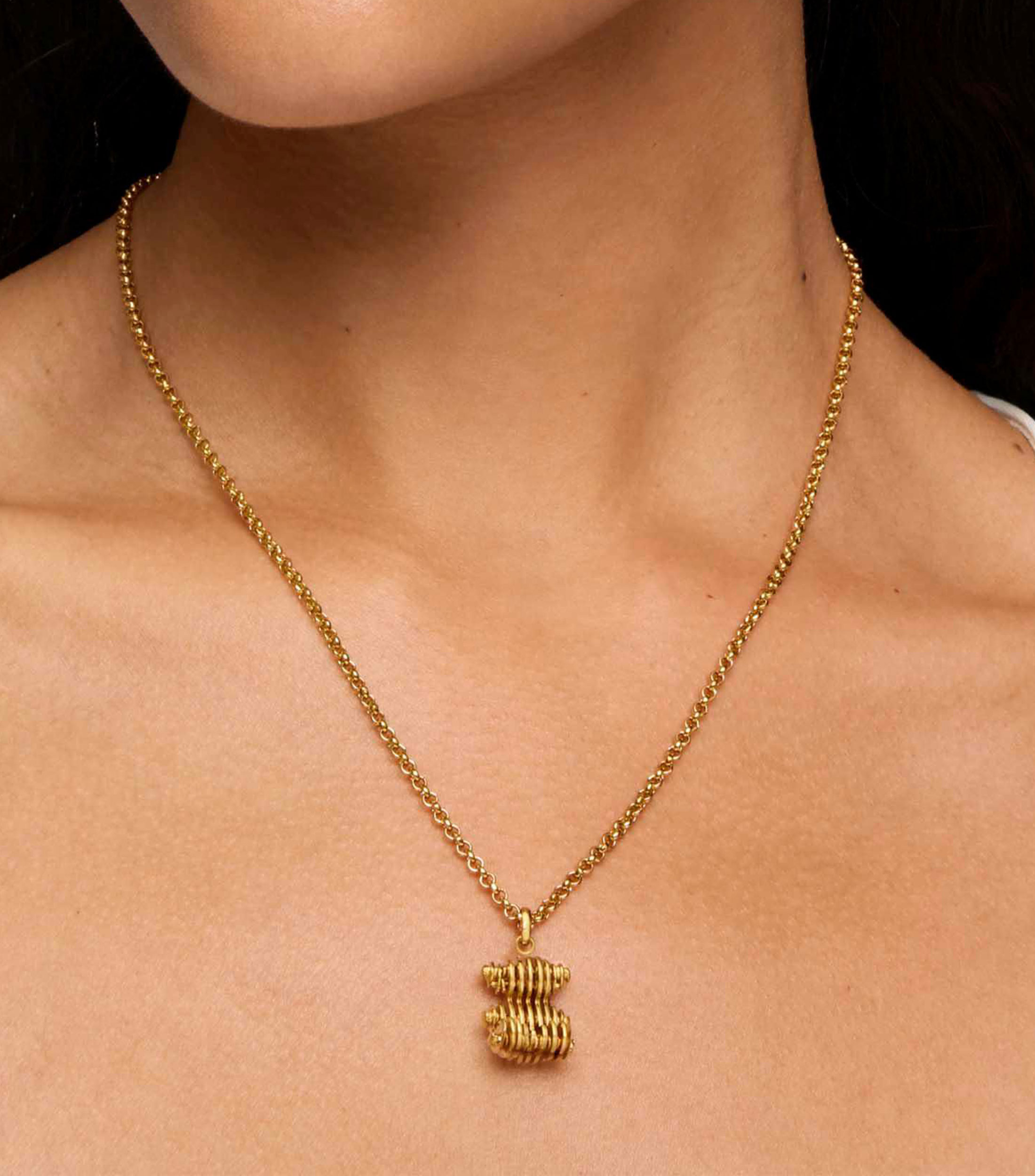 Dije en plata oso Mujer