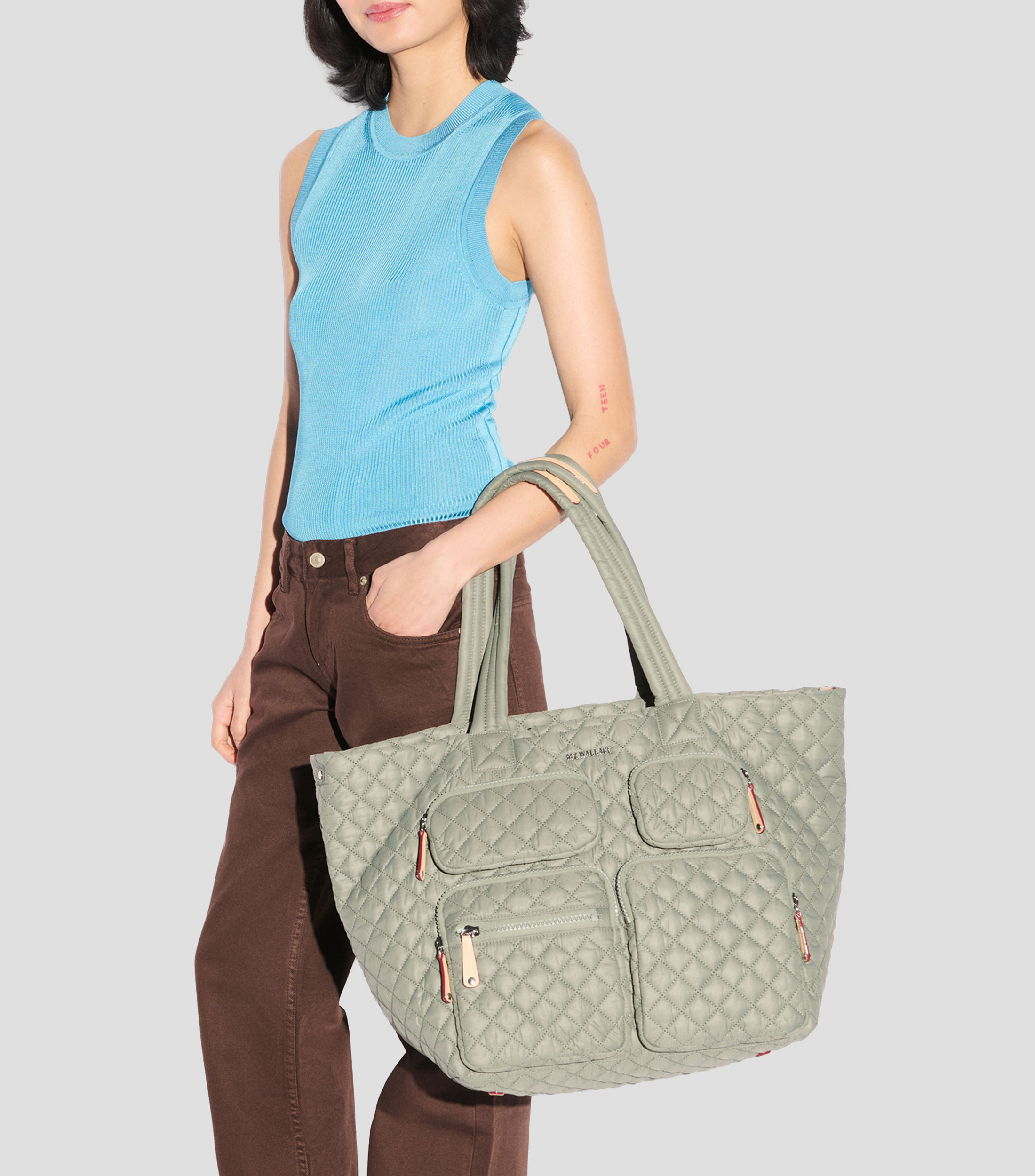 Bolsa tote Metro Travel lisa capitonada Mujer