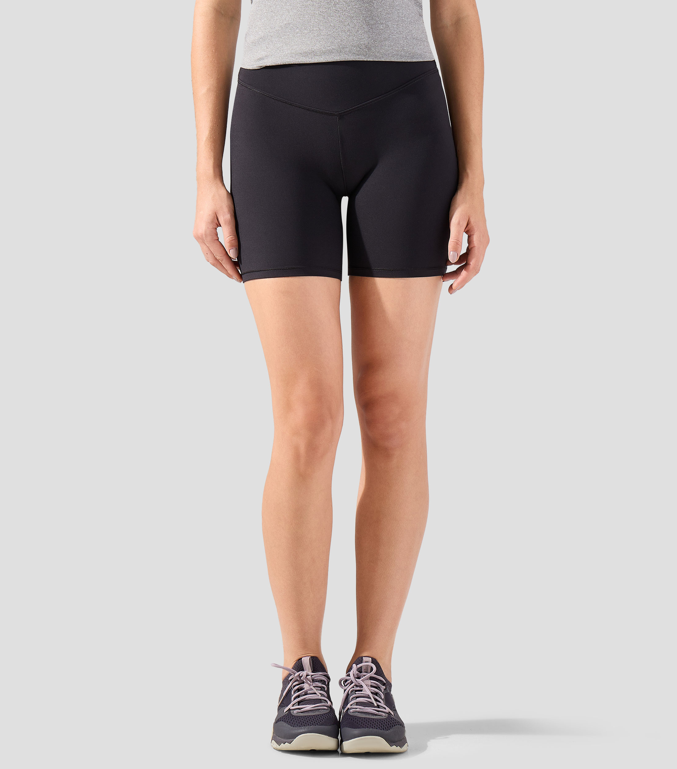 Short para entrenamiento liso Mujer
