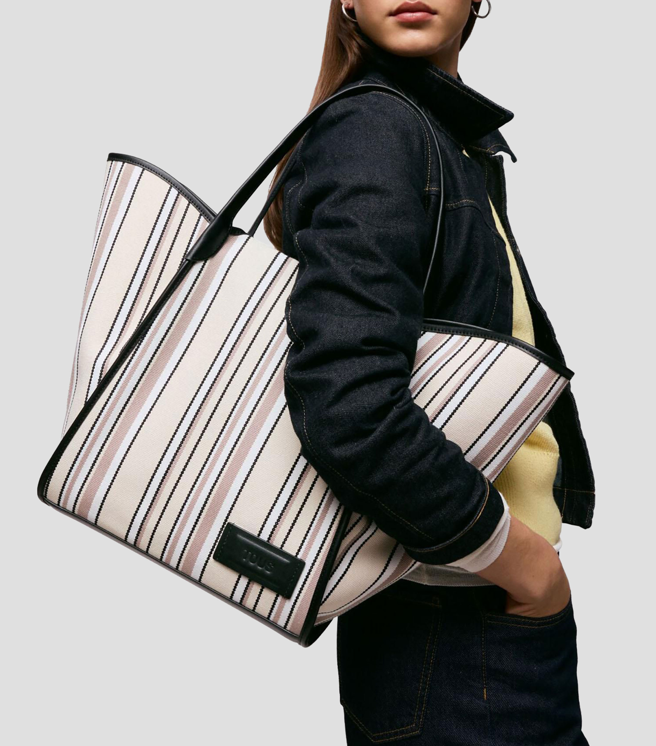 Bolsa Shoulder Capazo con líneas Mujer