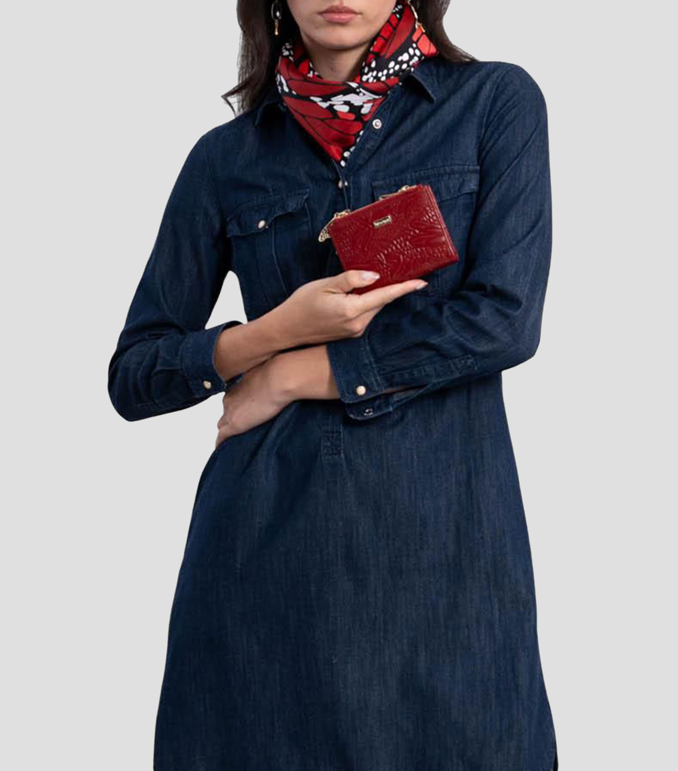 Cartera lisa con grabado Mujer