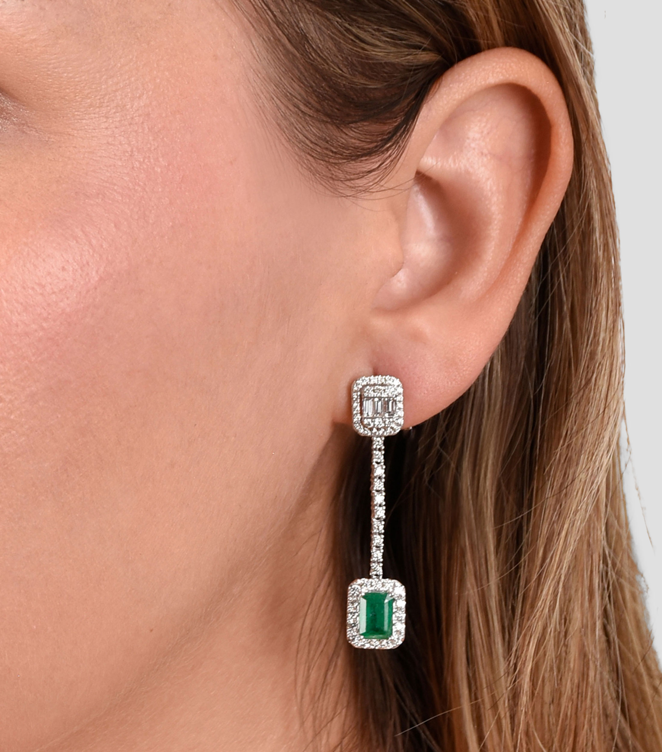 Aretes en oro blanco de 14 kilates Mujer