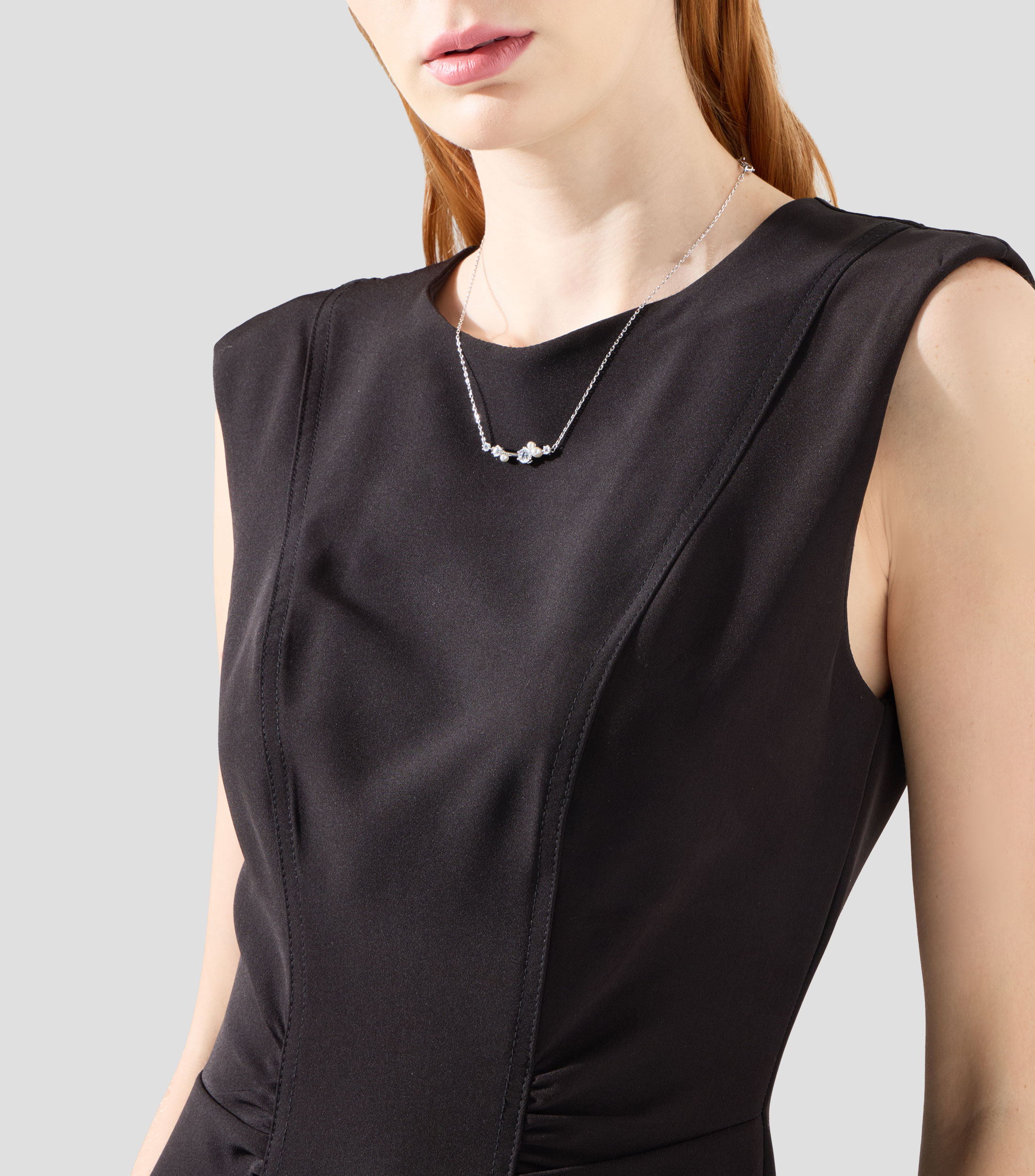 Collar con Incrustaciones y Perlas Mujer
