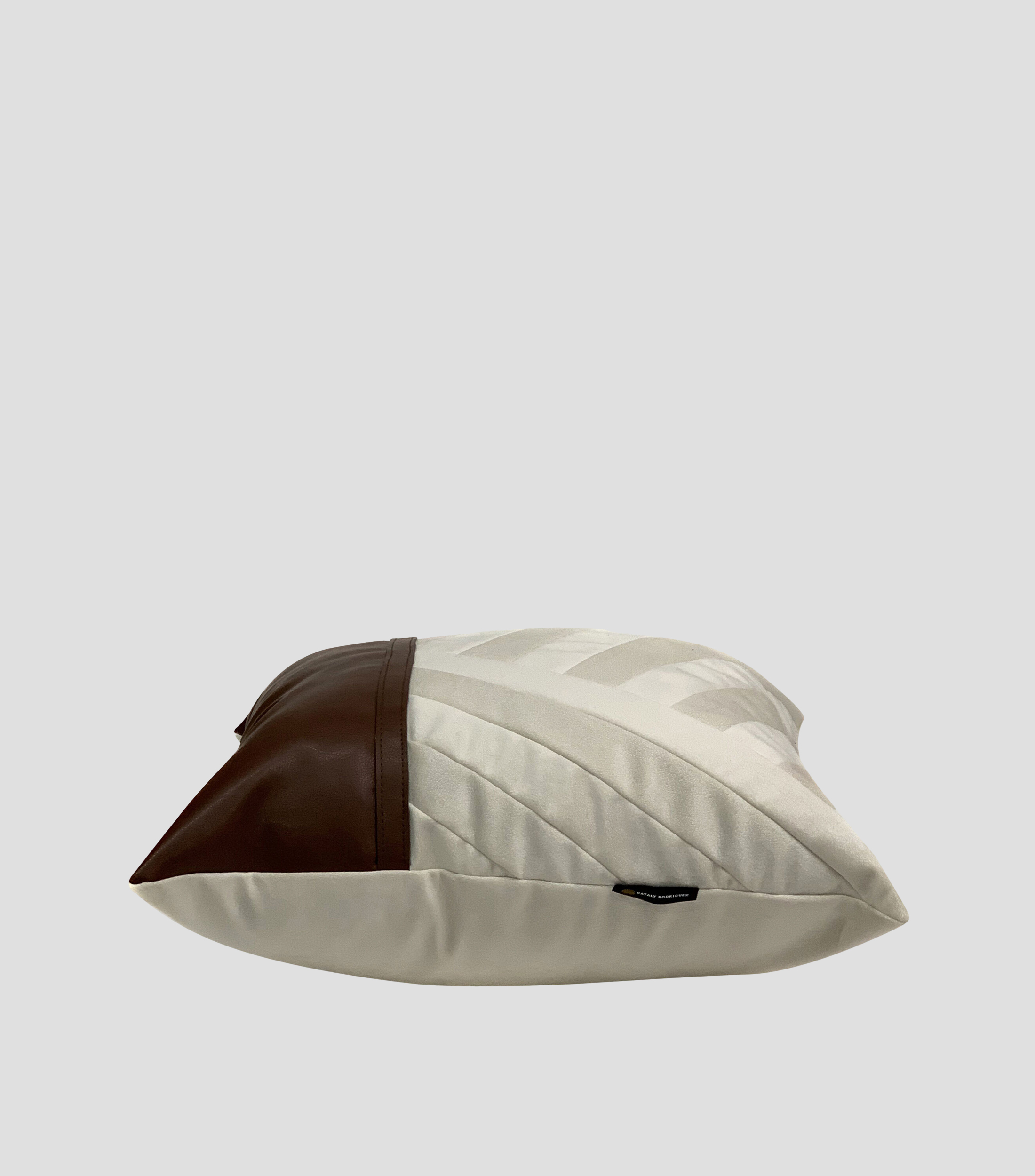 Cojin decorativo en textil